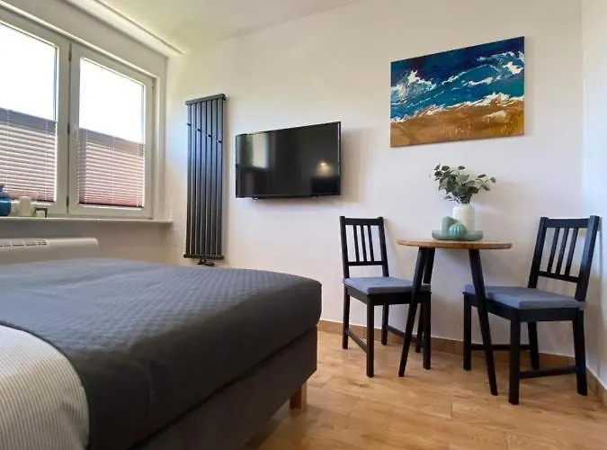 La Playa Apartments